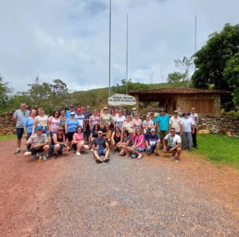 Grupo de Turistas na Portaria do Parnacanastra